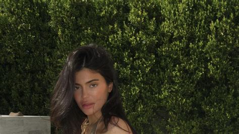 kyle jenner bikini|Kylie Jenner Is Sizzling in Sparkling Gold Bikini Photos.